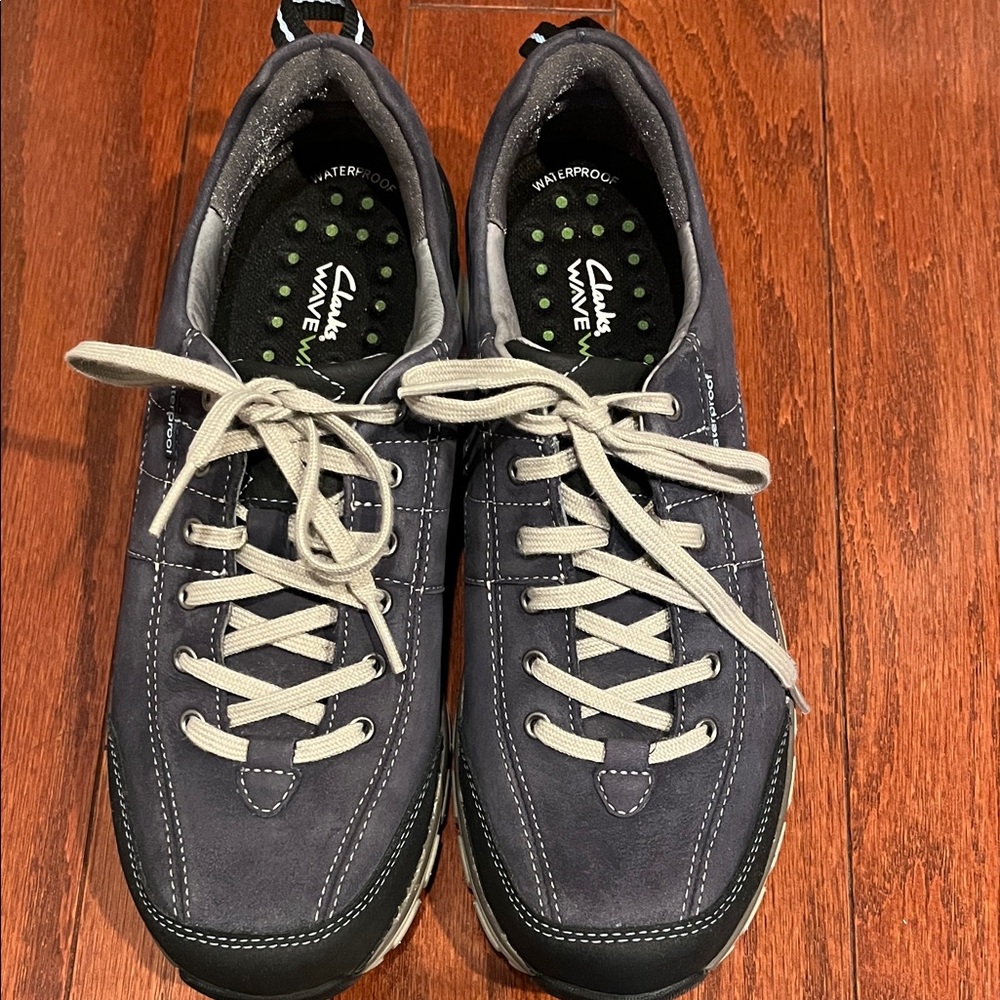 Clarks Women's blue Lace-up wave walk shoes